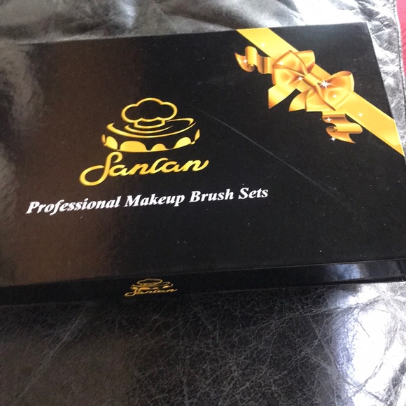 NWT 10 PROFESSIONAL MAKEUP BRUSH SET NEW I A  BOX - Picture 7 of 8